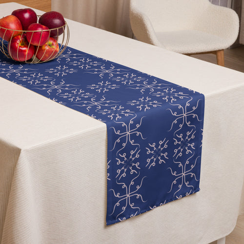 Curl Cross Table Runner mockup 1 pattern preview