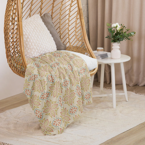 Picnik Tulip Sherpa Blanket mockup 1 pattern preview
