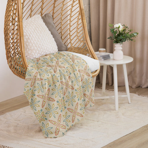 Picnik Clover Sherpa Blanket mockup 1 pattern preview